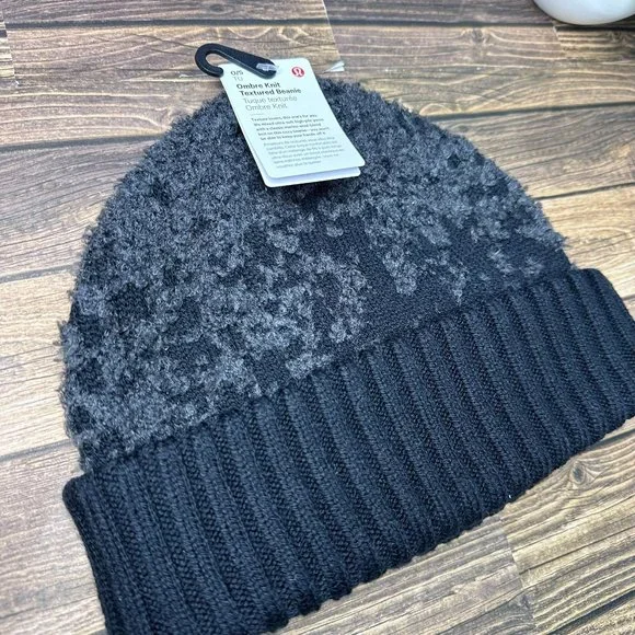 NWT Lululemon Ombre Knit Textured Beanie O/S (Black Grey) - Picture 4 of 13